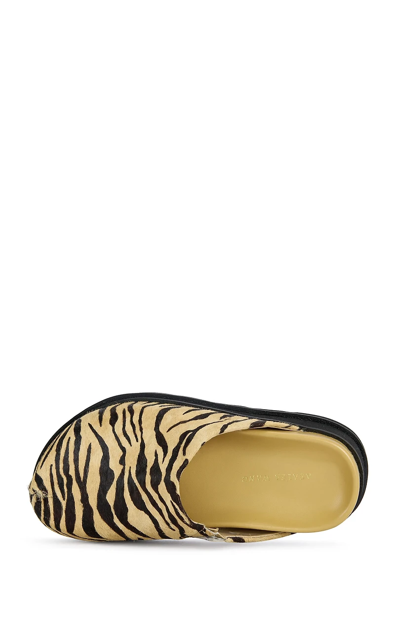 AZALEA WANG Women's Sarinda Tiger Calf Hair Flatform Mules
