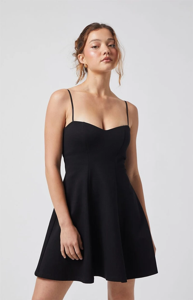 Beverly and Beck Scarlett Sweetheart Mini Dress