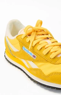 Reebok Women's Yellow Classic AZ Sneakers
