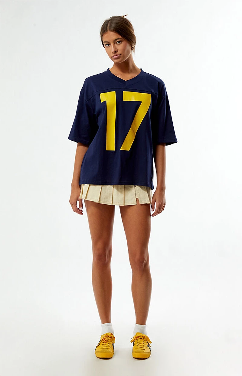 HYPE & VICE Michigan Wolverines Football Oversized T-Shirt