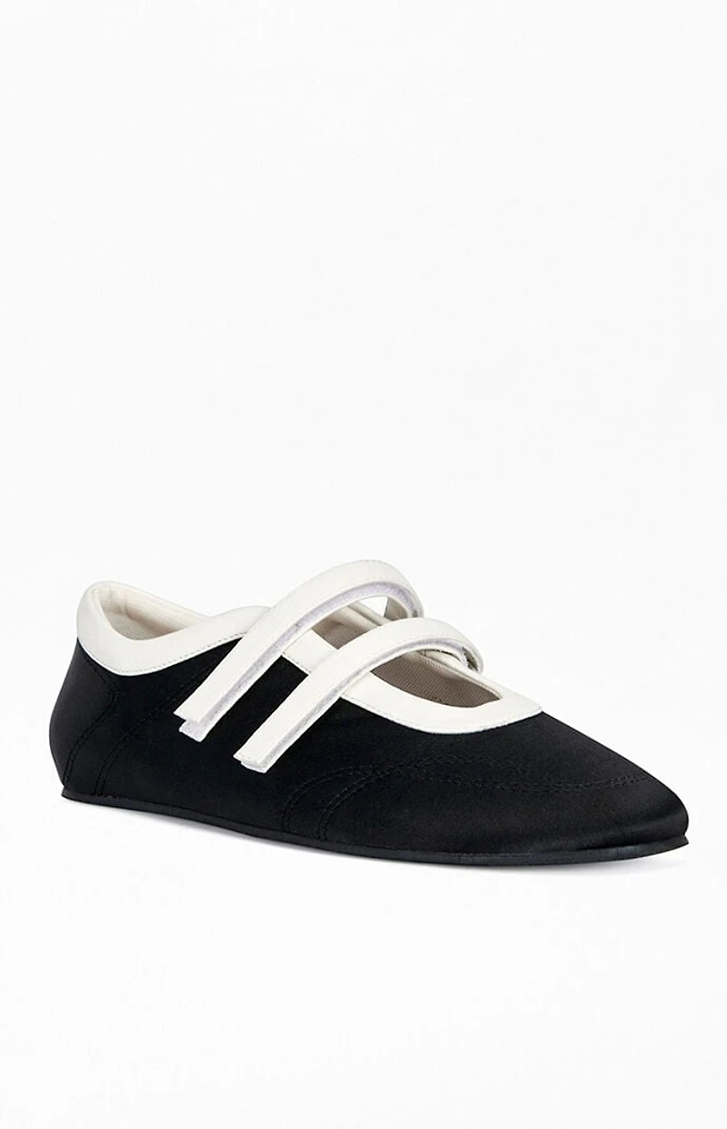 AZALEA WANG Women's Randilyn Black Ballet Sneakers
