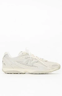 New Balance Cream 204L Sneakers