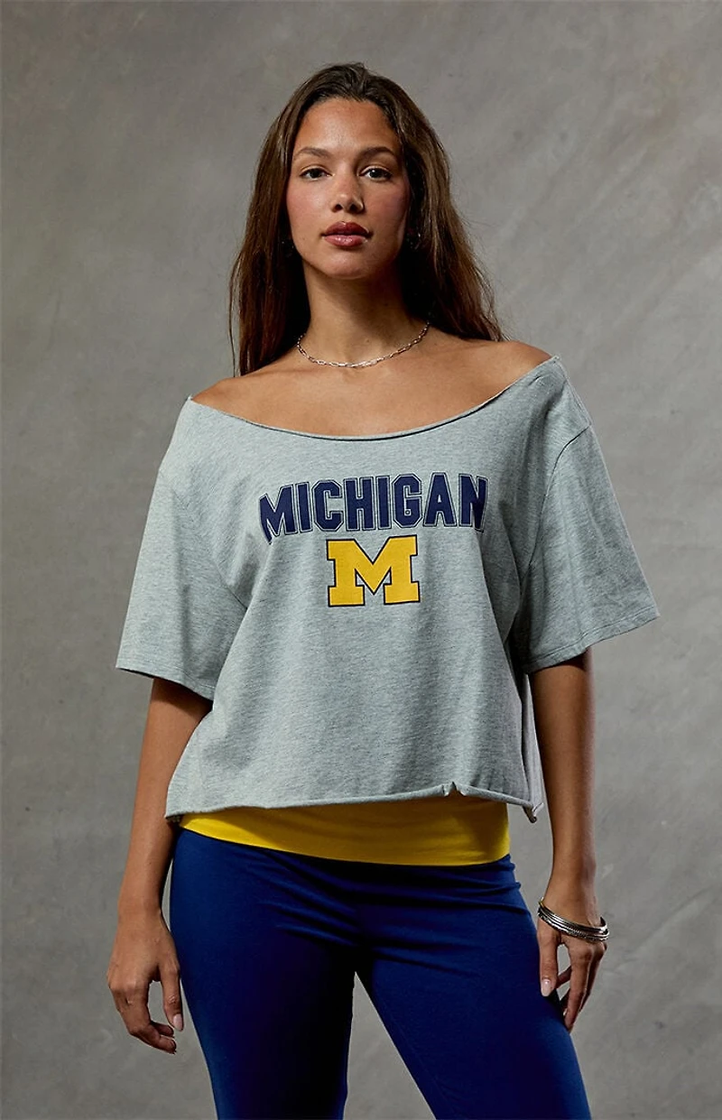 WILD COLLECTIVE Michigan Wolverines Off-The-Shoulder Oversized T-Shirt