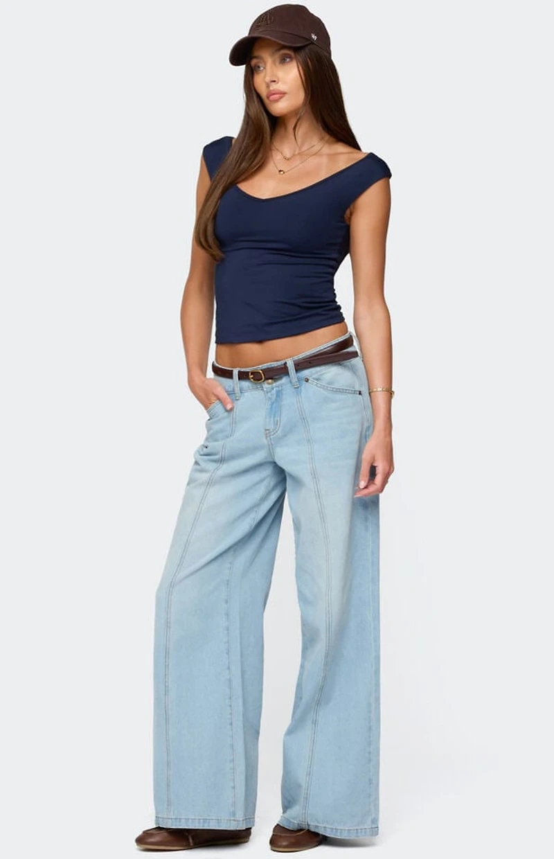 Edikted Angeline Wide v Neck Top