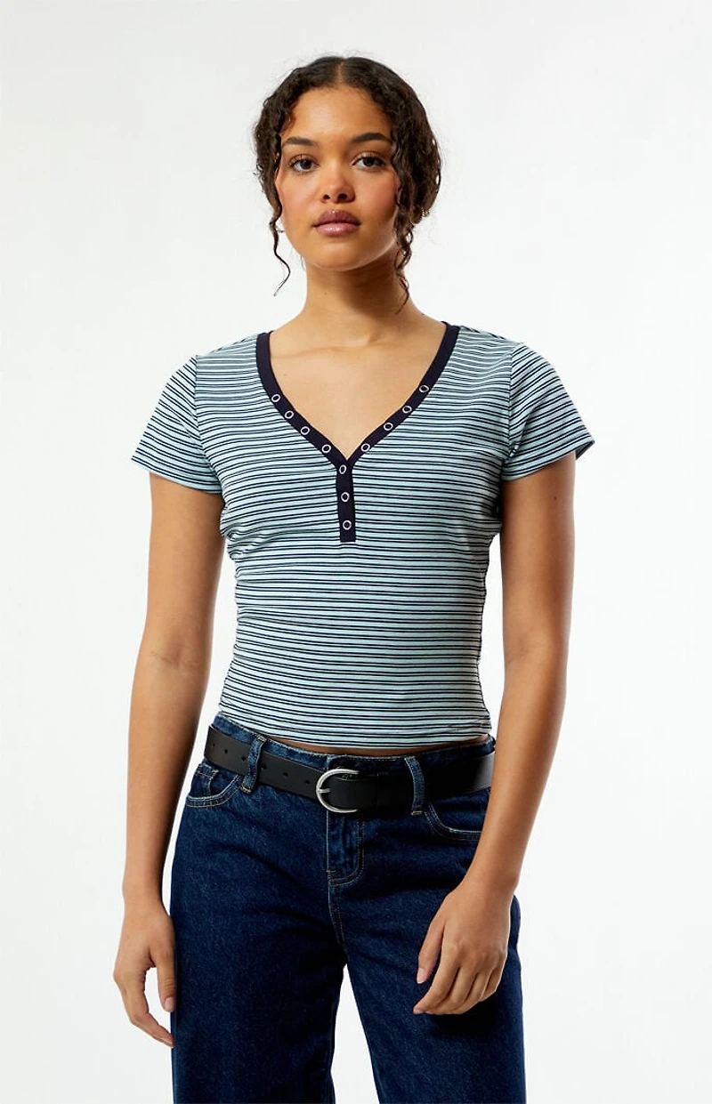 Your Favorite Poppy V-Neck Button T-Shirt