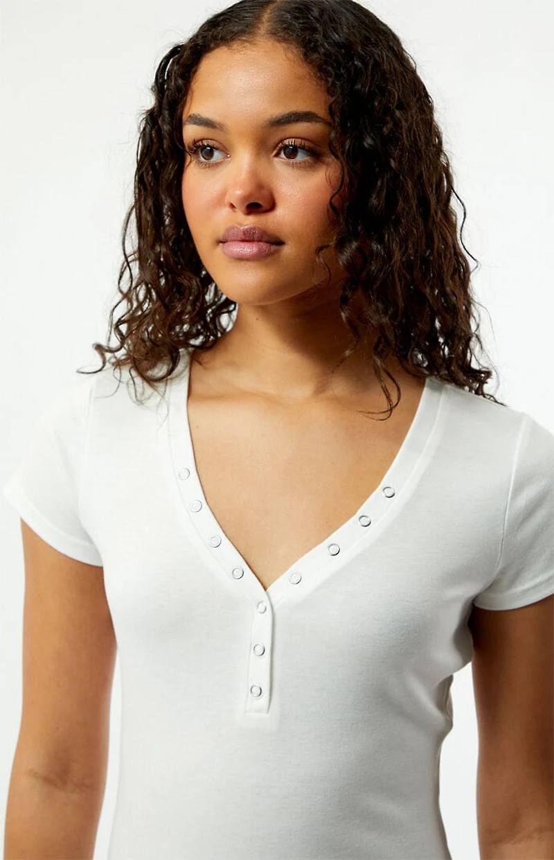 Your Favorite Poppy V-Neck Button T-Shirt