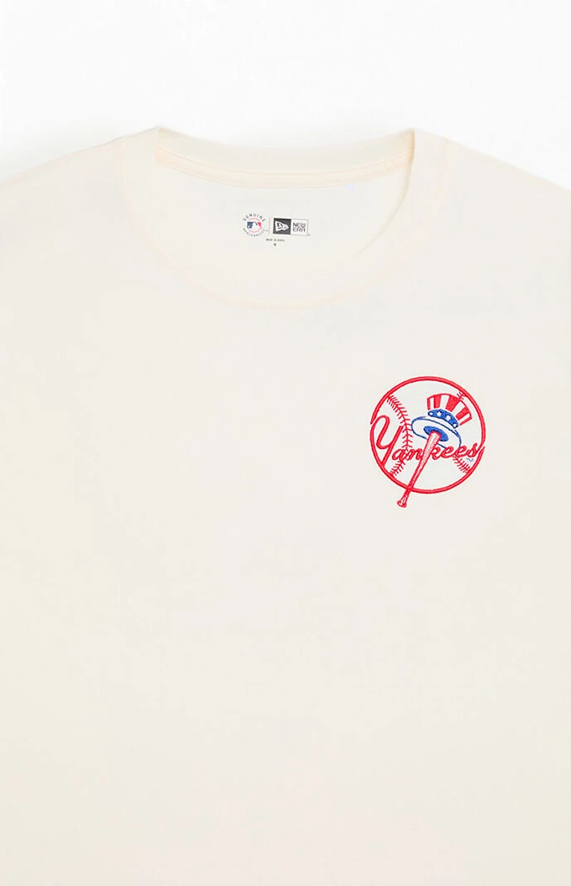 New Era Yankees Hot Dog T-Shirt