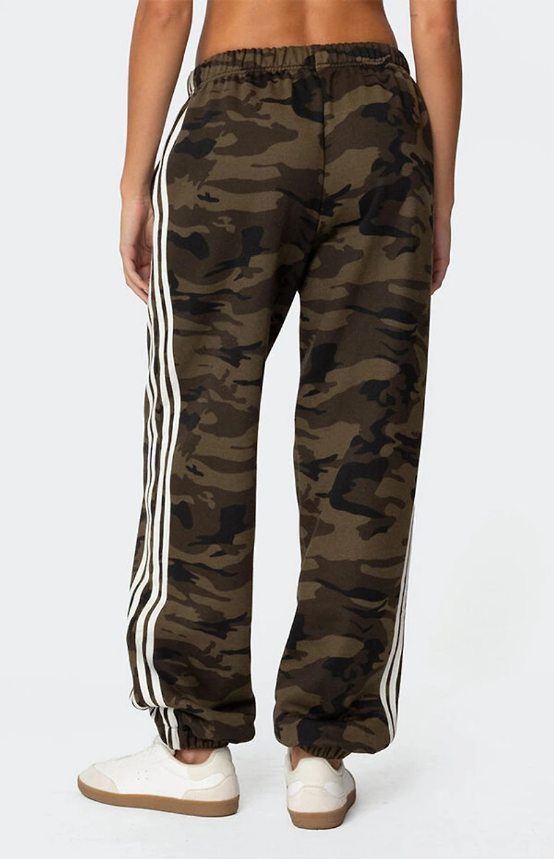 Edikted Camo Contrast Striped Sweatpants
