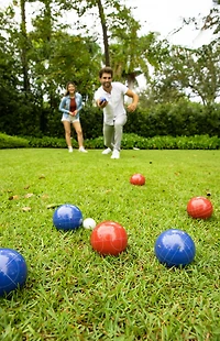 PoolCandy YardCandy Deluxe Bocce Set