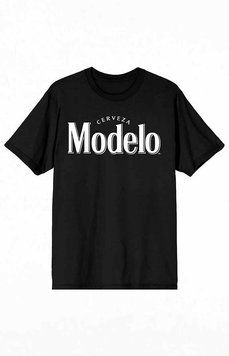Modelo Cerveza T-Shirt