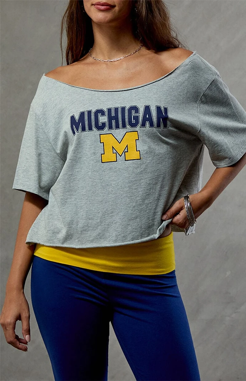 WILD COLLECTIVE Michigan Wolverines Off-The-Shoulder Oversized T-Shirt