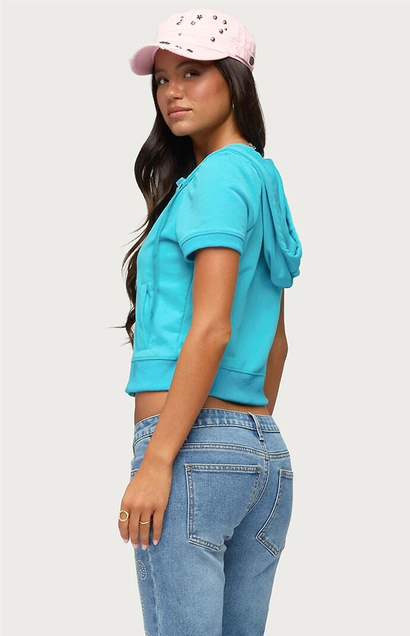 Edikted Daisi Short Sleeve Hoodie Top