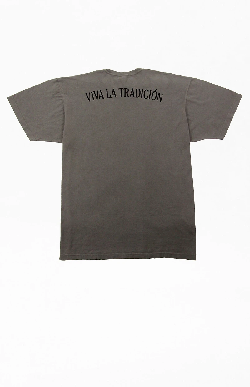 Modelo Glasses Mosaic T-Shirt