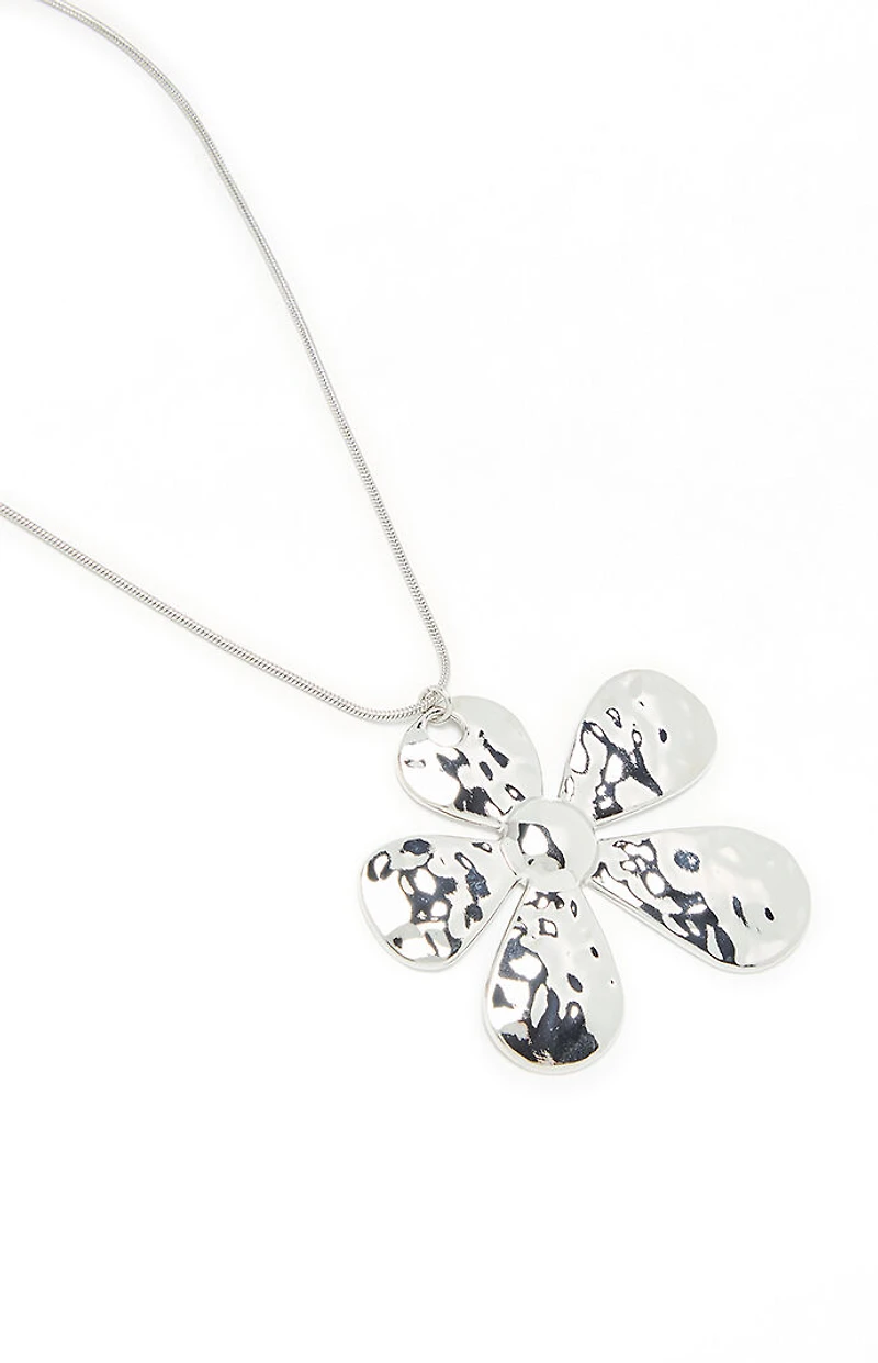LA Hearts Mega Metal Flower Pendant Necklace
