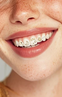 NEVER HAVE I EVER Celestial DIY Tooth Gem Kit