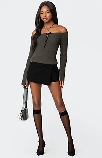 Edikted Keyhole Off Shoulder Ribbed Knit Top