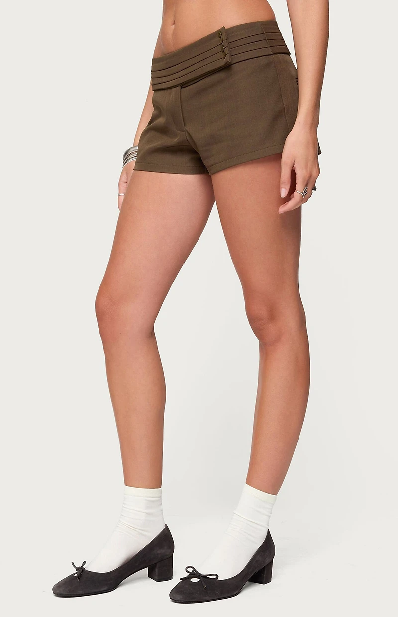 Edikted Karla Pleated Tailored Micro Shorts