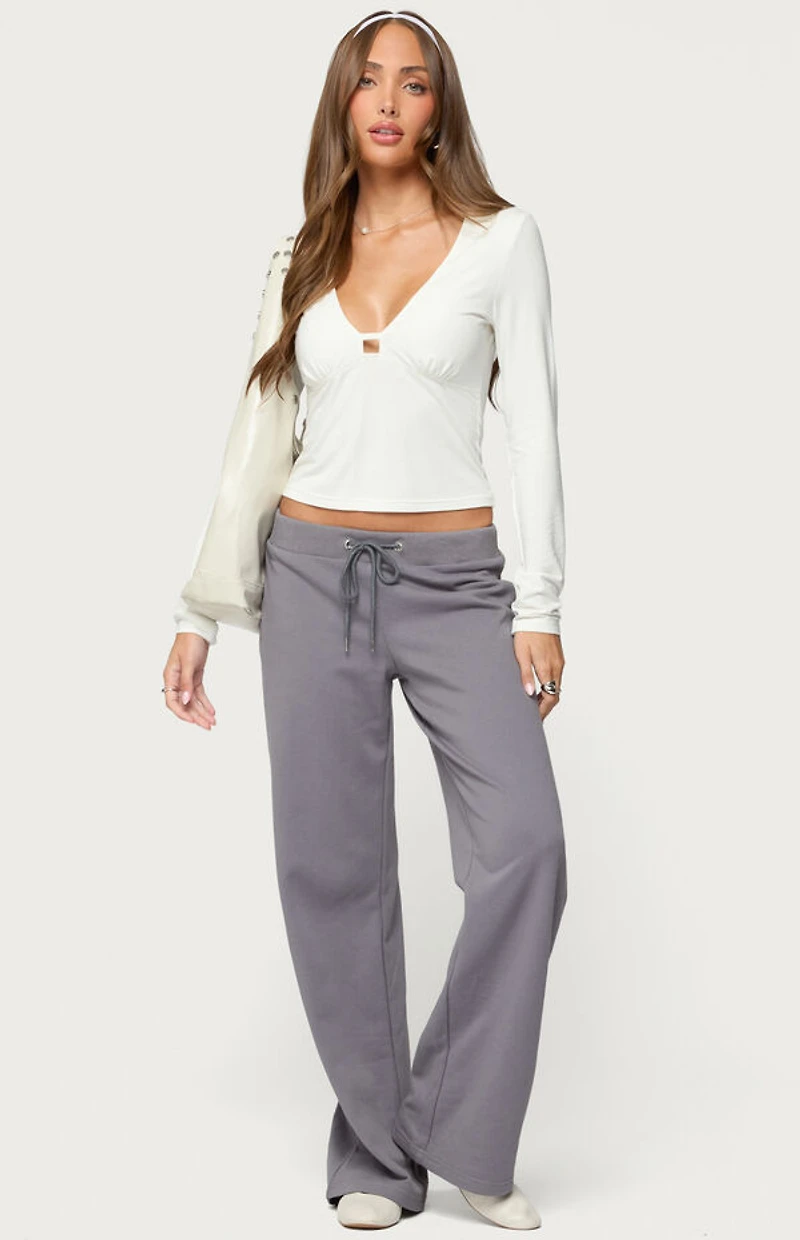 Edikted Lovisa V Neck Long Sleeve Top