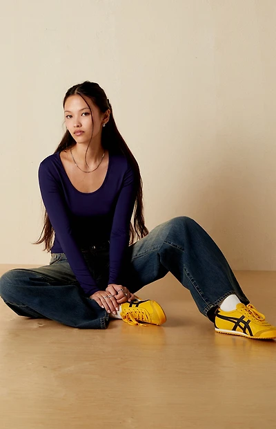 Your Favorite Demi Scoop Neck Long Sleeve Top