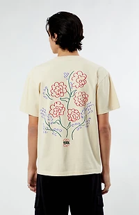 GARDENS & SEEDS Full Of Roses T-Shirt