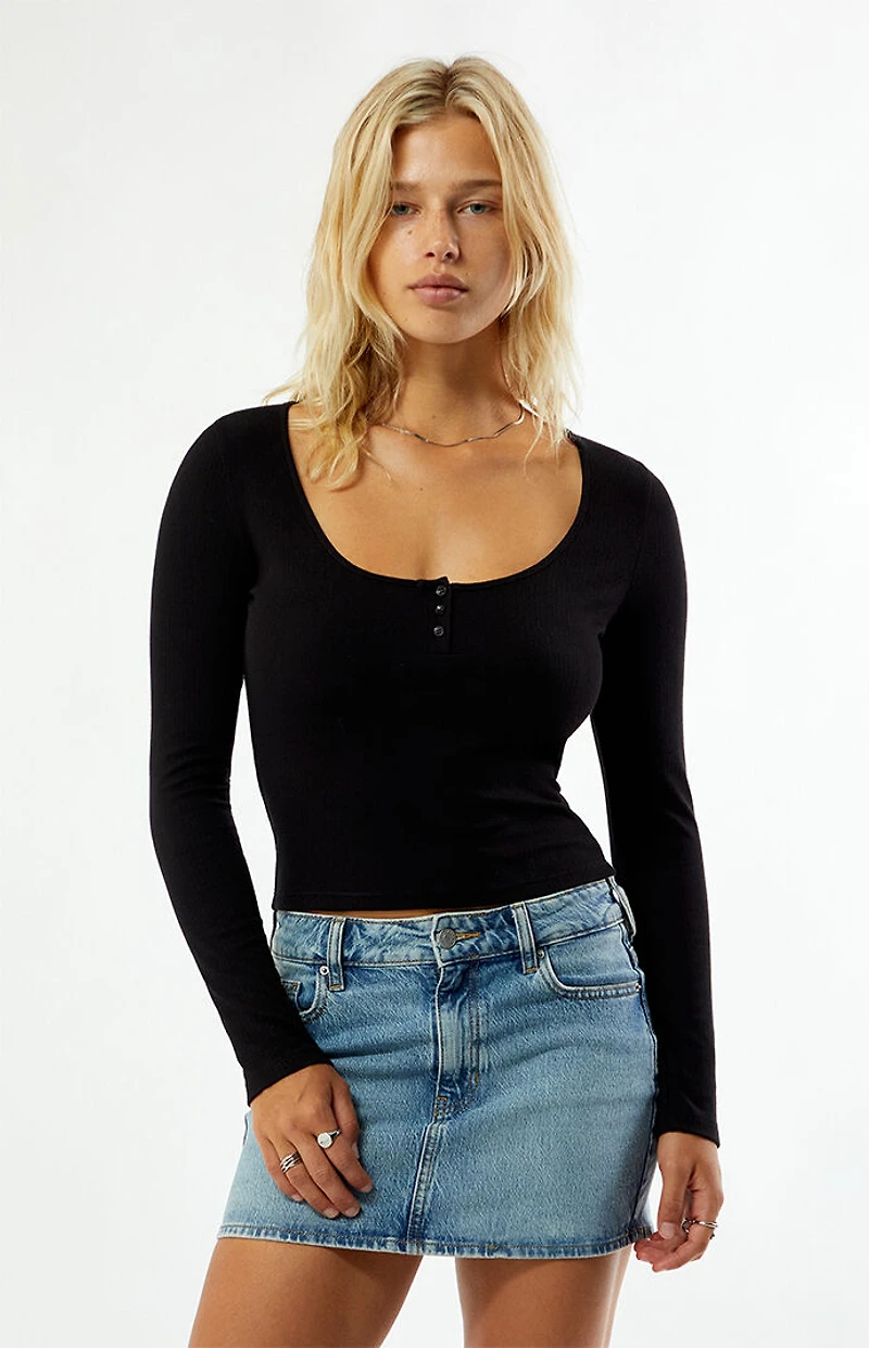 Your Favorite Naomi Scoop Button Long Sleeve Top