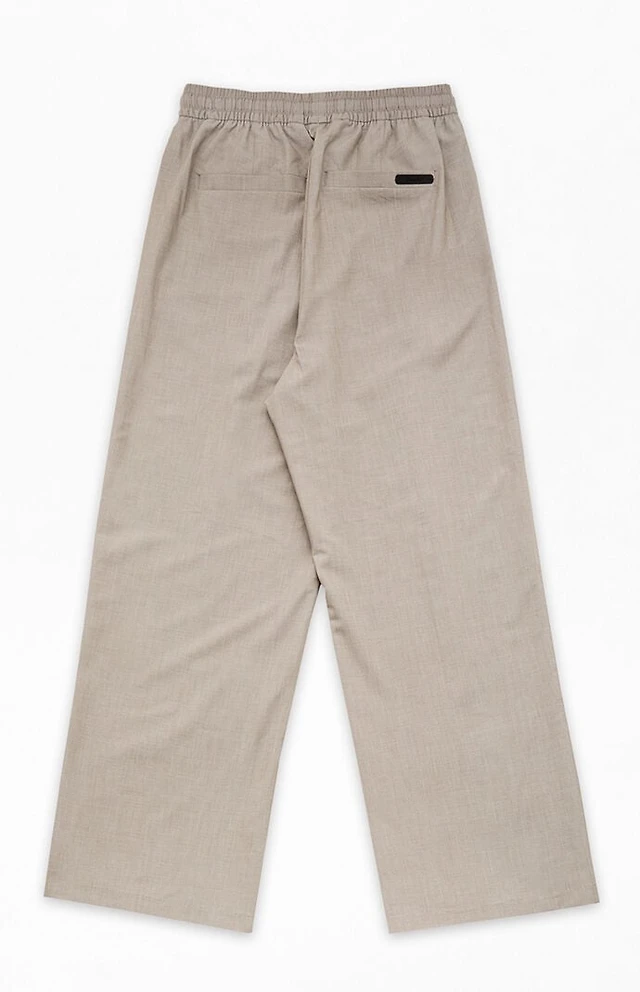 Fear of God ESSENTIALS Seal Pleated Drawstring Pants