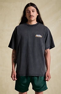 Modelo Bucket Ring T-Shirt
