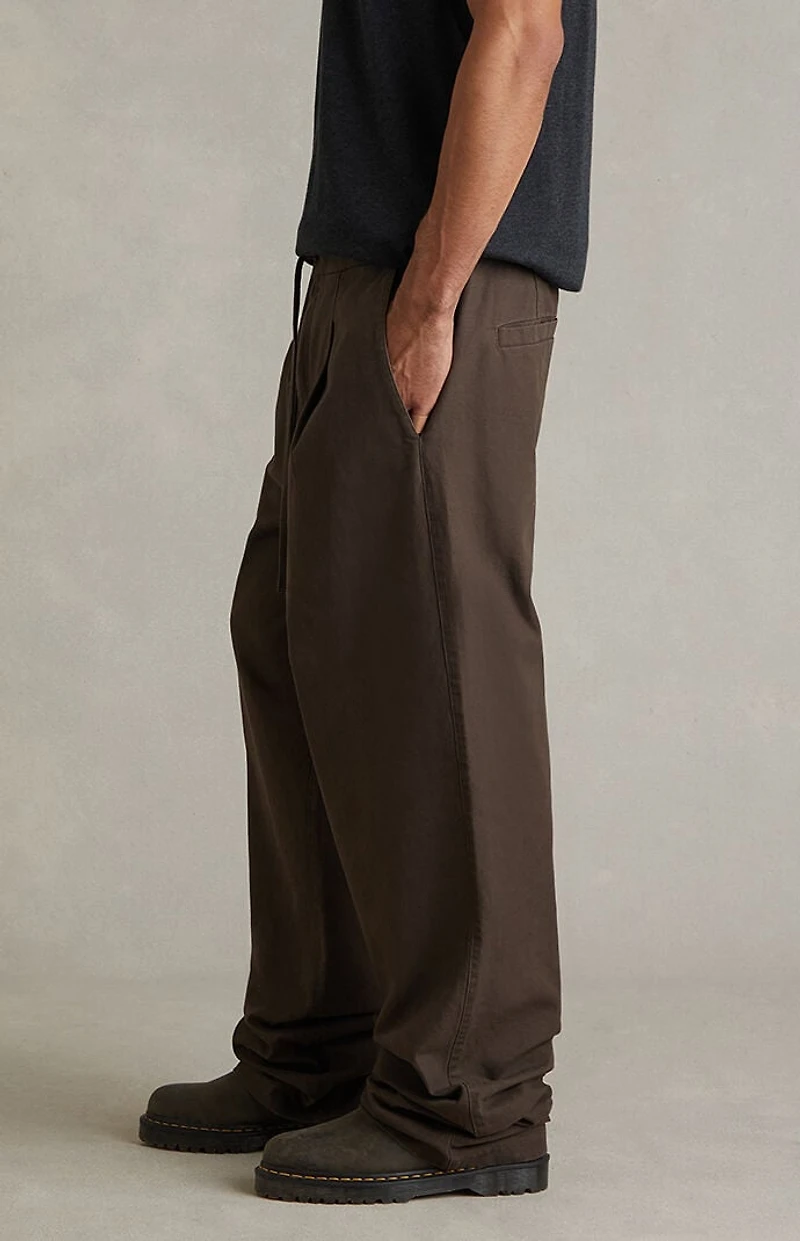 Fear of God ESSENTIALS Brown Pleated Baggy Pants