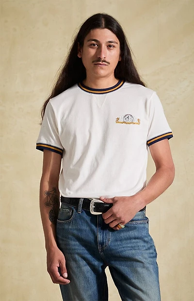 Modelo Classic Ringer T-Shirt