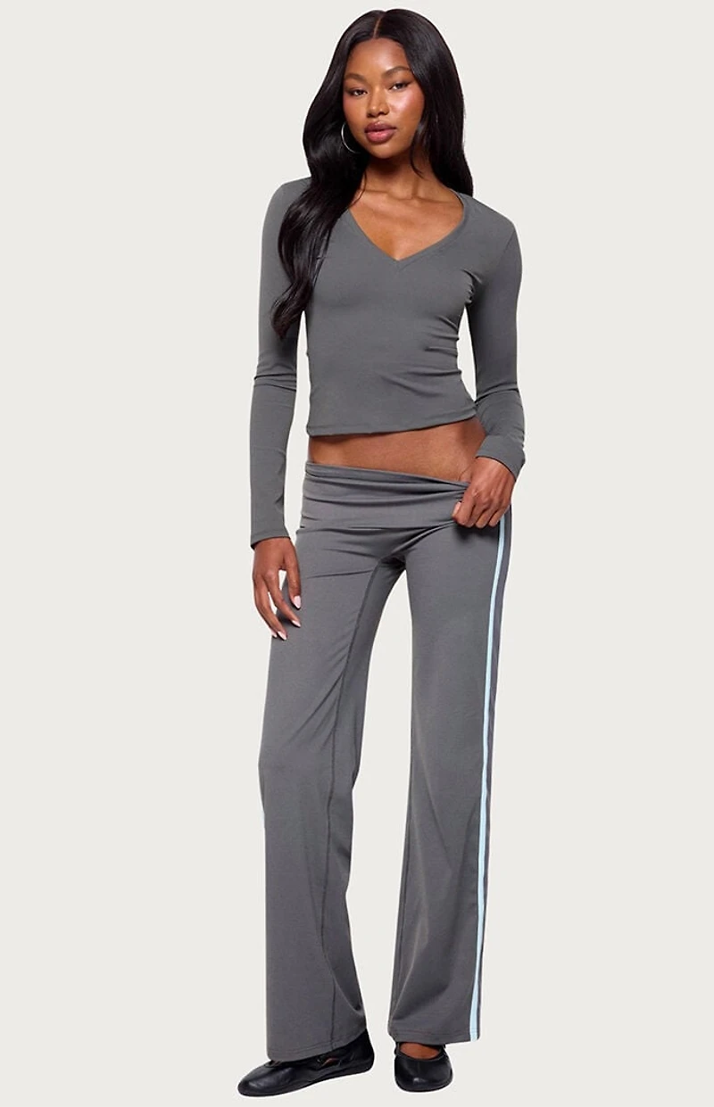 Edikted Ferne Long Sleeve V Neck Top