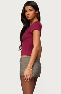 Edikted Merinda V Neck T-Shirt