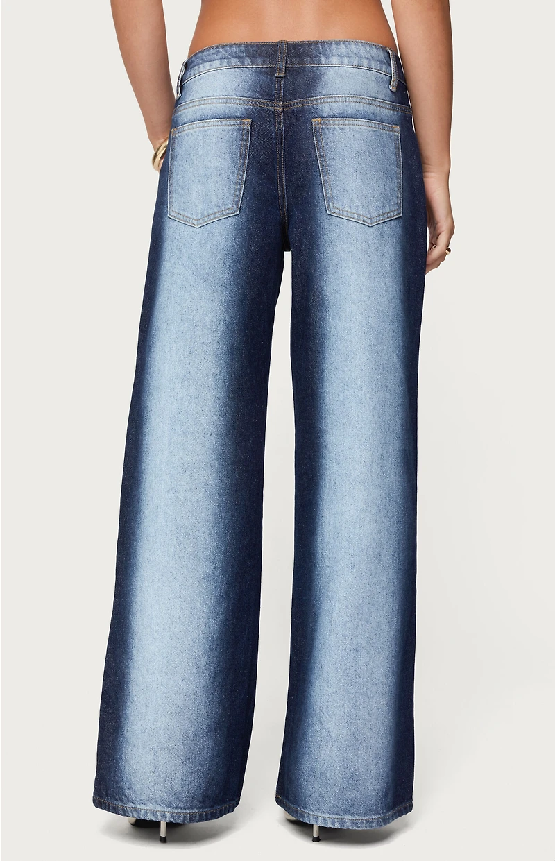 Edikted Ema Bleach Washed Low Rise Jeans