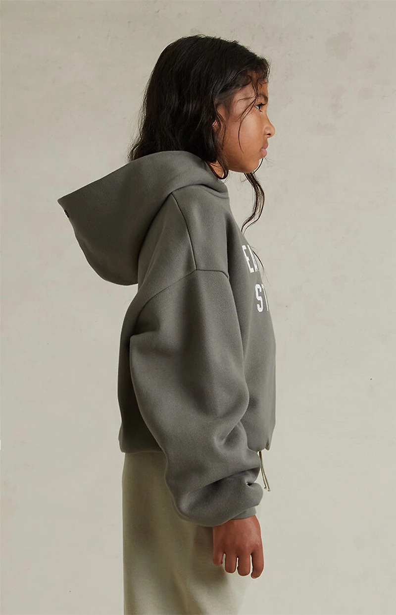 Fear of God ESSENTIALS Kids Moss '90s Fit Fleece Hoodie