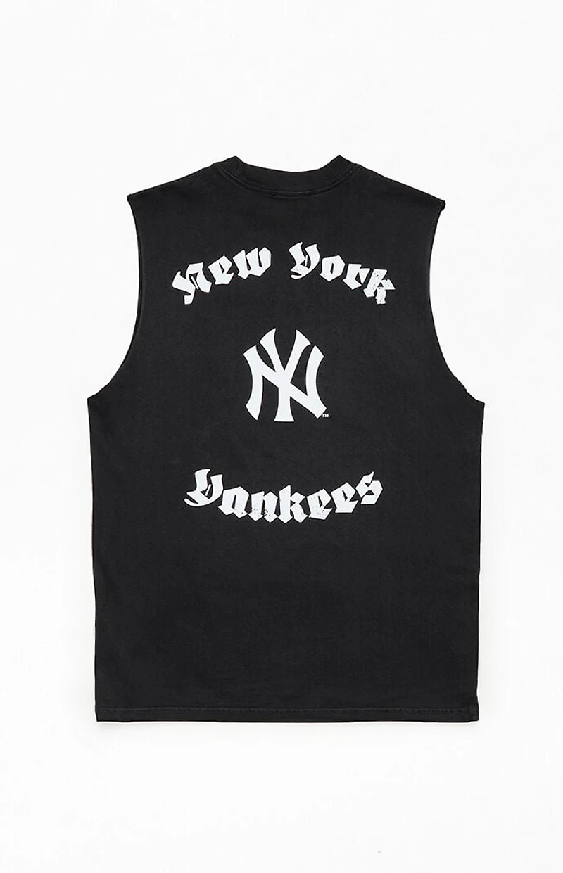 Mitchell & Ness Yankees Cut-Off Muscle T-Shirt