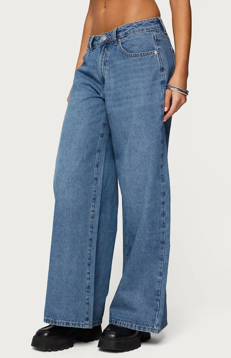 Edikted Skye Low Rise Baggy Jeans
