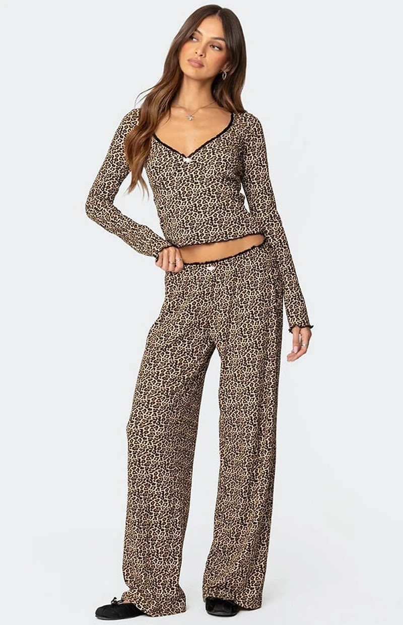 Edikted Lue Leopard Printed Ribbed V Neck Top