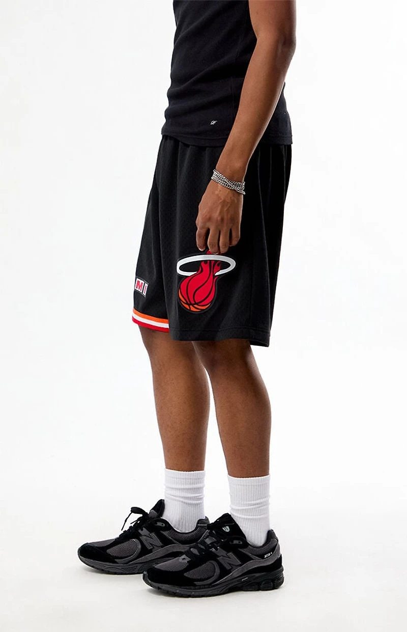Mitchell & Ness Miami Heat Road 96-97 Mesh Basketball Shorts