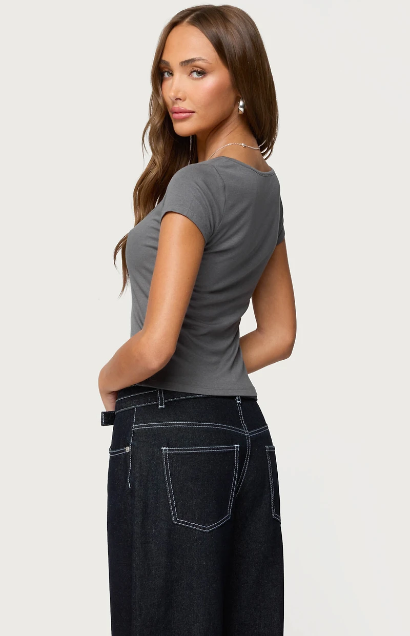 Edikted Ettalie Scoop Neck T-Shirt