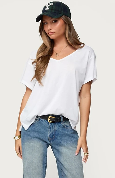 Edikted Sonora Oversized v Neck T-Shirt
