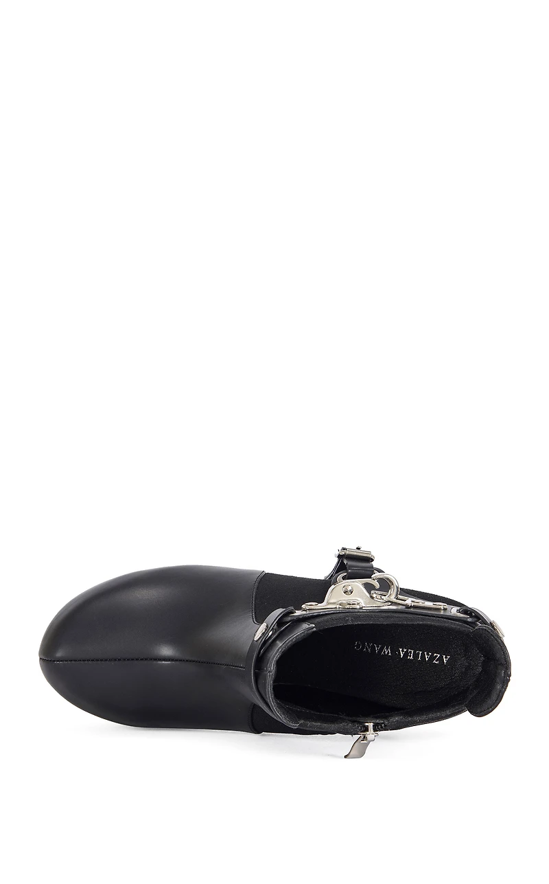 AZALEA WANG Women's Abyss Black Platform Hardware Booties