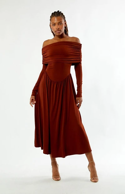 WEWOREWHAT Off-The-Shoulder Ruched Midi Dress