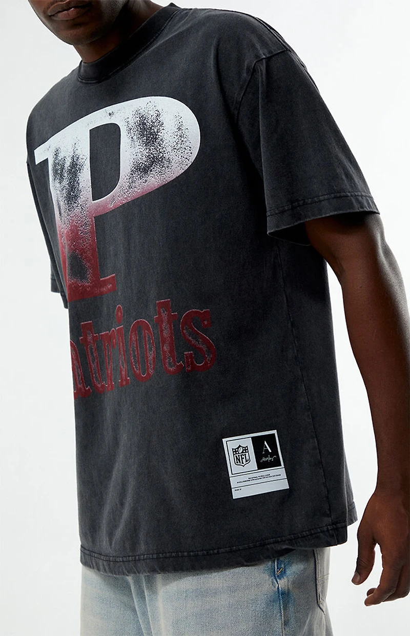 NFL x Aleali May New England Patriots T-Shirt