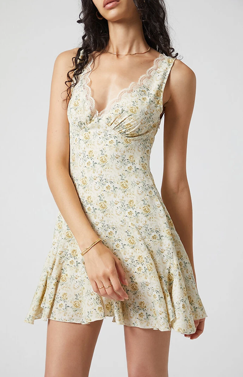 Beverly and Beck Ollie Lace Trim Floral Mini Dress