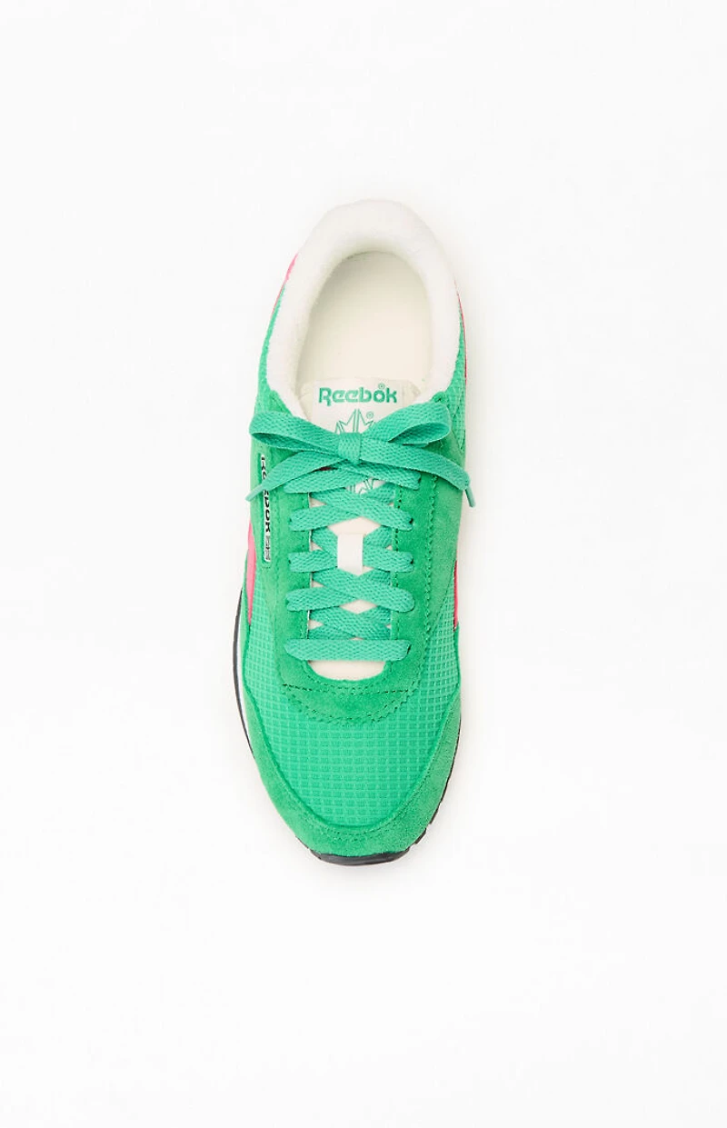 Reebok Women's Green Classic AZ Waffle Knit Sneakers