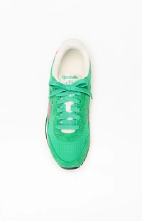 Reebok Women's Green Classic AZ Waffle Knit Sneakers