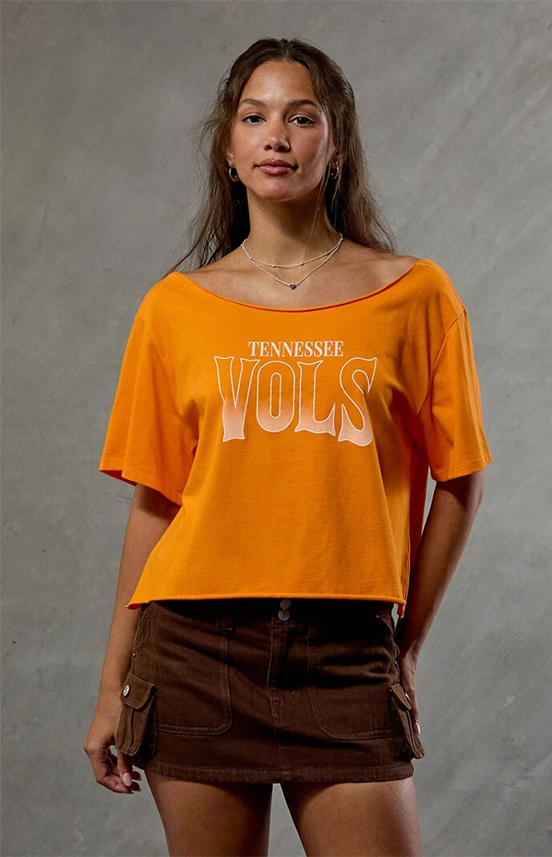 WILD COLLECTIVE Tennessee Volunteers Off-The-Shoulder Oversized T-Shirt