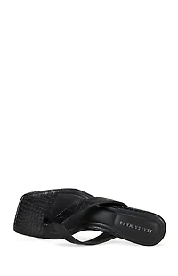 AZALEA WANG Women's Black Umberta Crocodile Skin Stiletto Heels