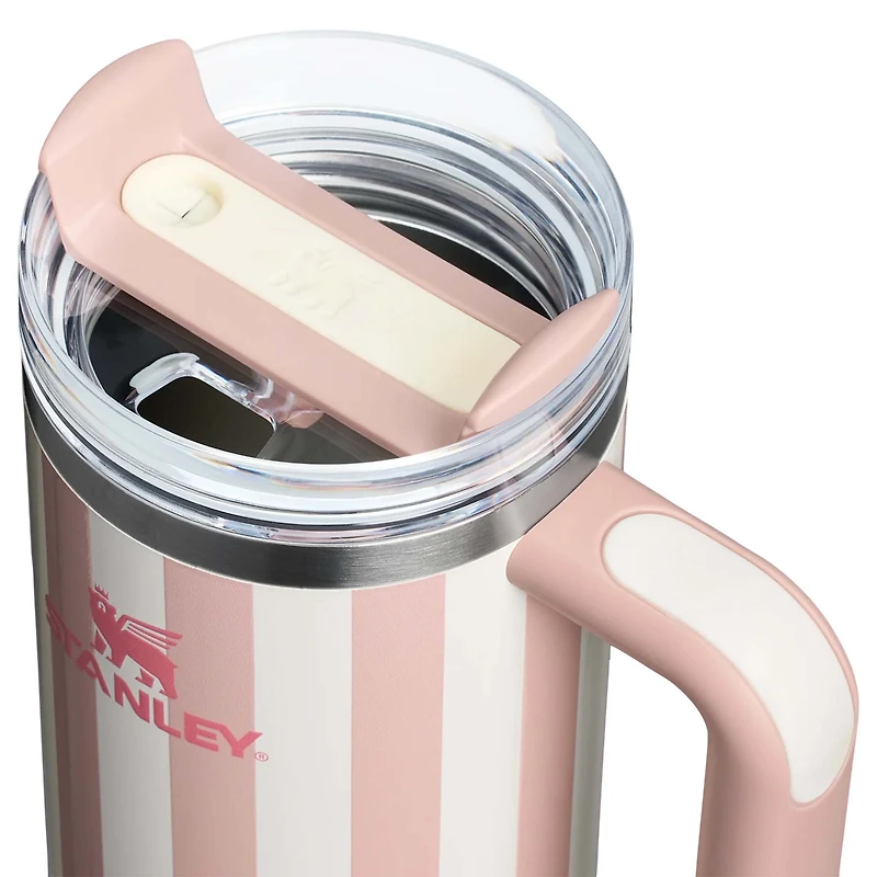 The 30oz Quencher H2.0 Flowstate™ Tumbler in Peach Whip Cabana