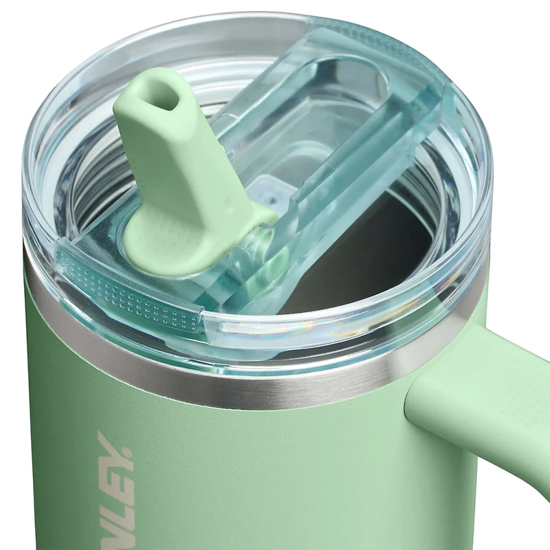 The 30oz Quencher ProTour Flip Straw in Pistachio