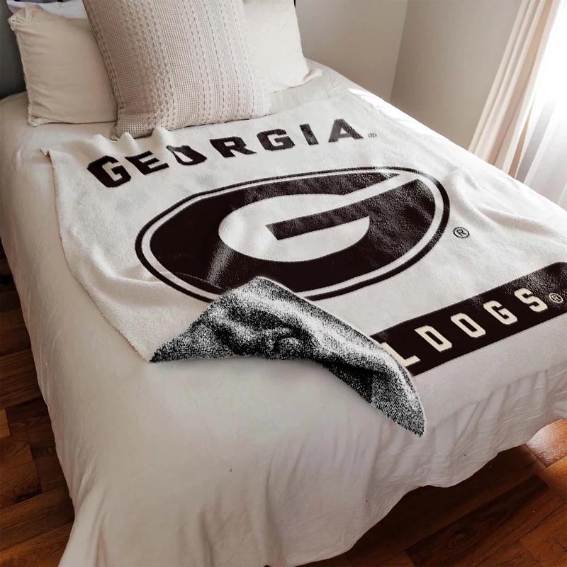 UGA Prime Luxe Dreams Throw Blanket